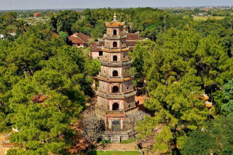 Explore Thien Mu Pagoda - a sacred place of the ancient capital of Hue